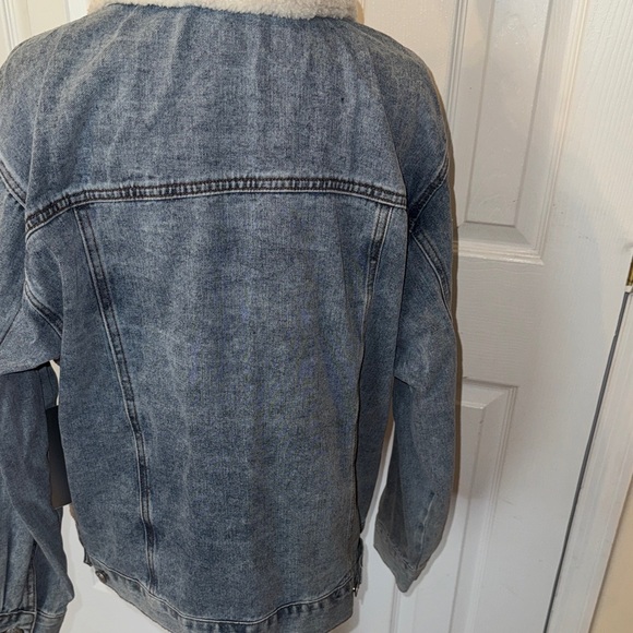 Madden Girl Blue Denim Jacket with Cream Sherpa Lining - Picture 7 of 15